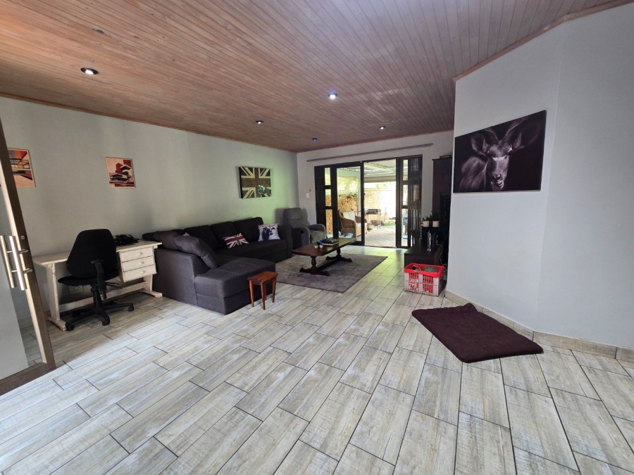 3 Bedroom Property for Sale in Pentagon Park Free State